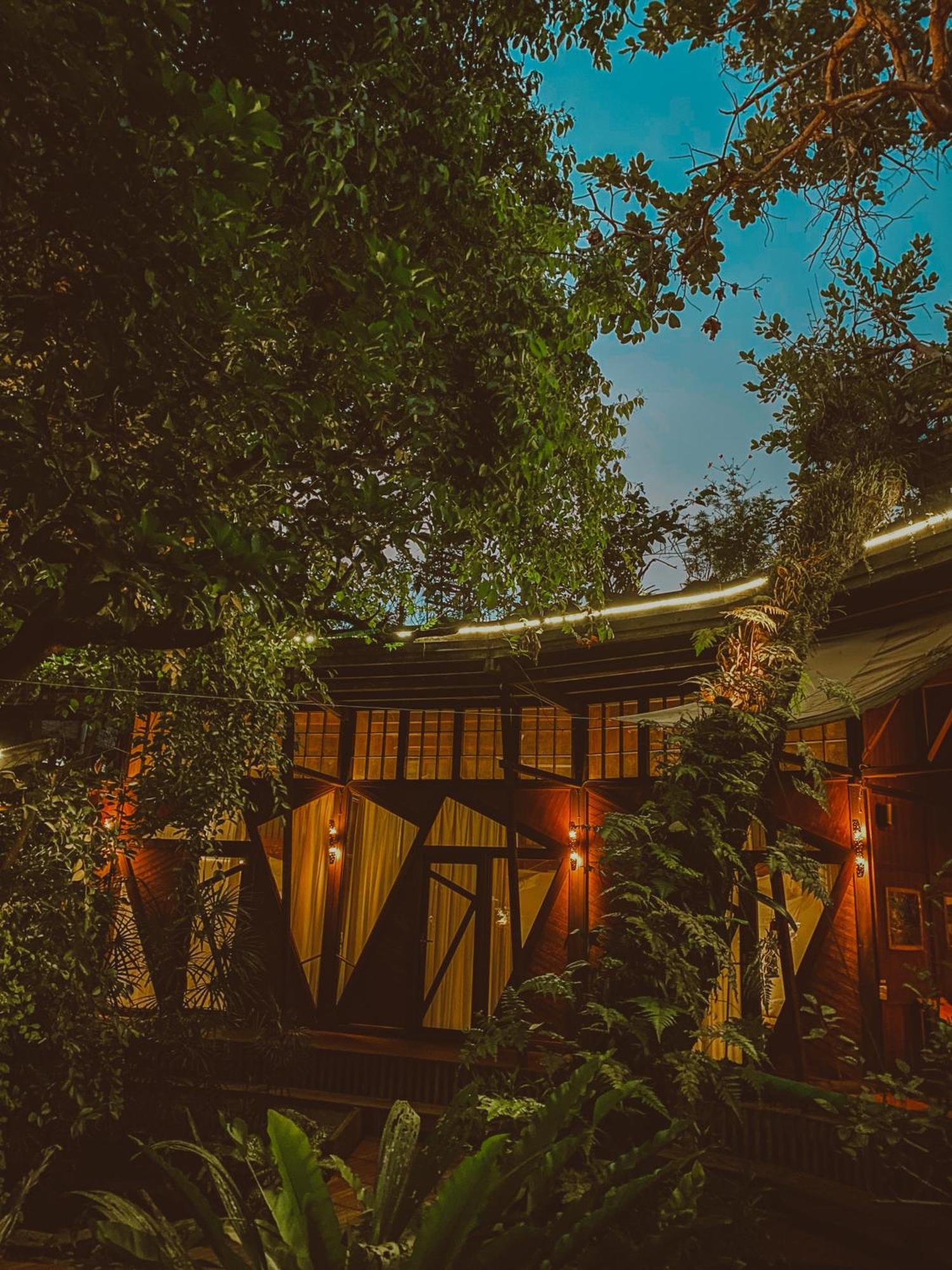 Bukit Raya Guesthouse Palangkaraya Luaran gambar